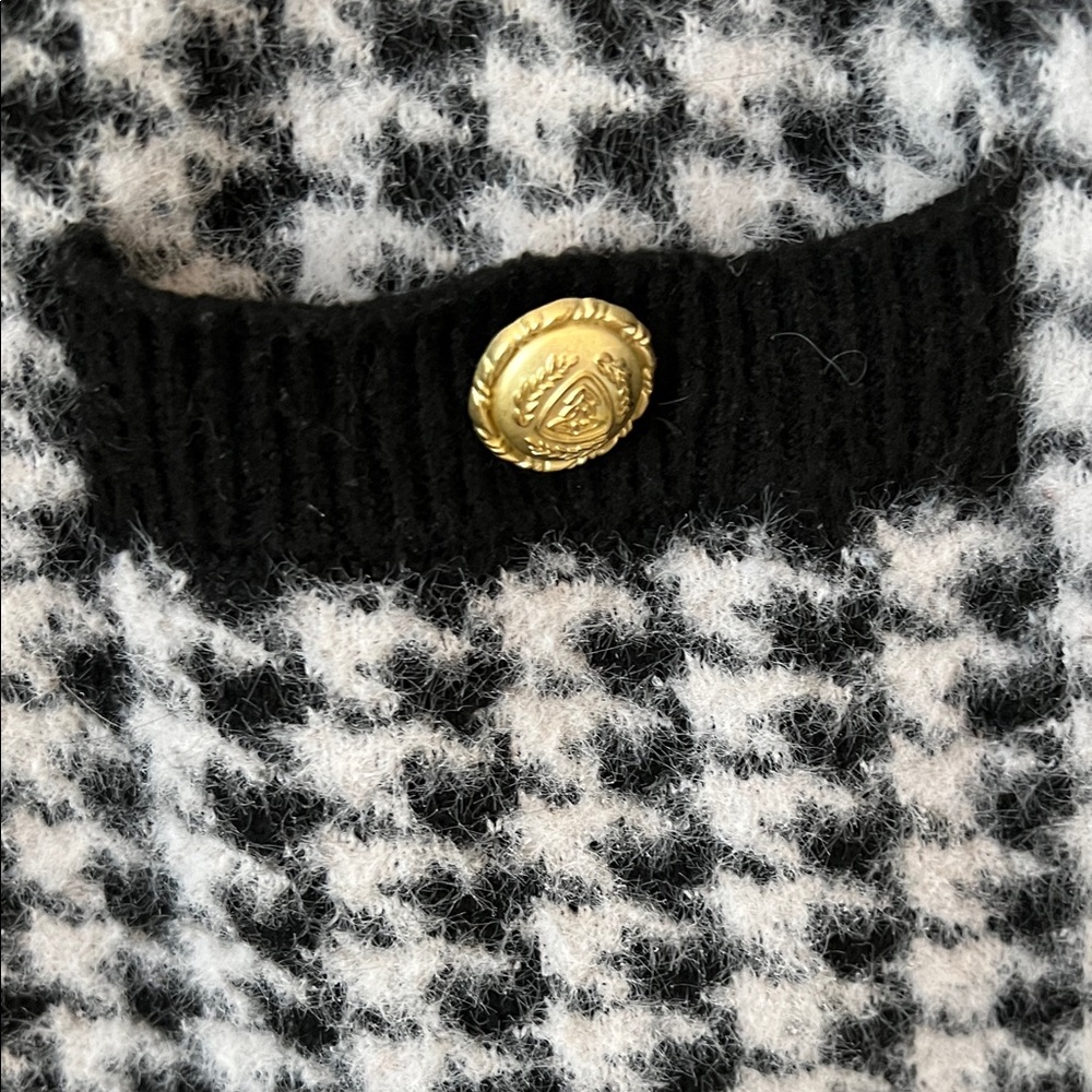 Tahari Black and White Houndstooth Cardigan - Picture 3 of 6